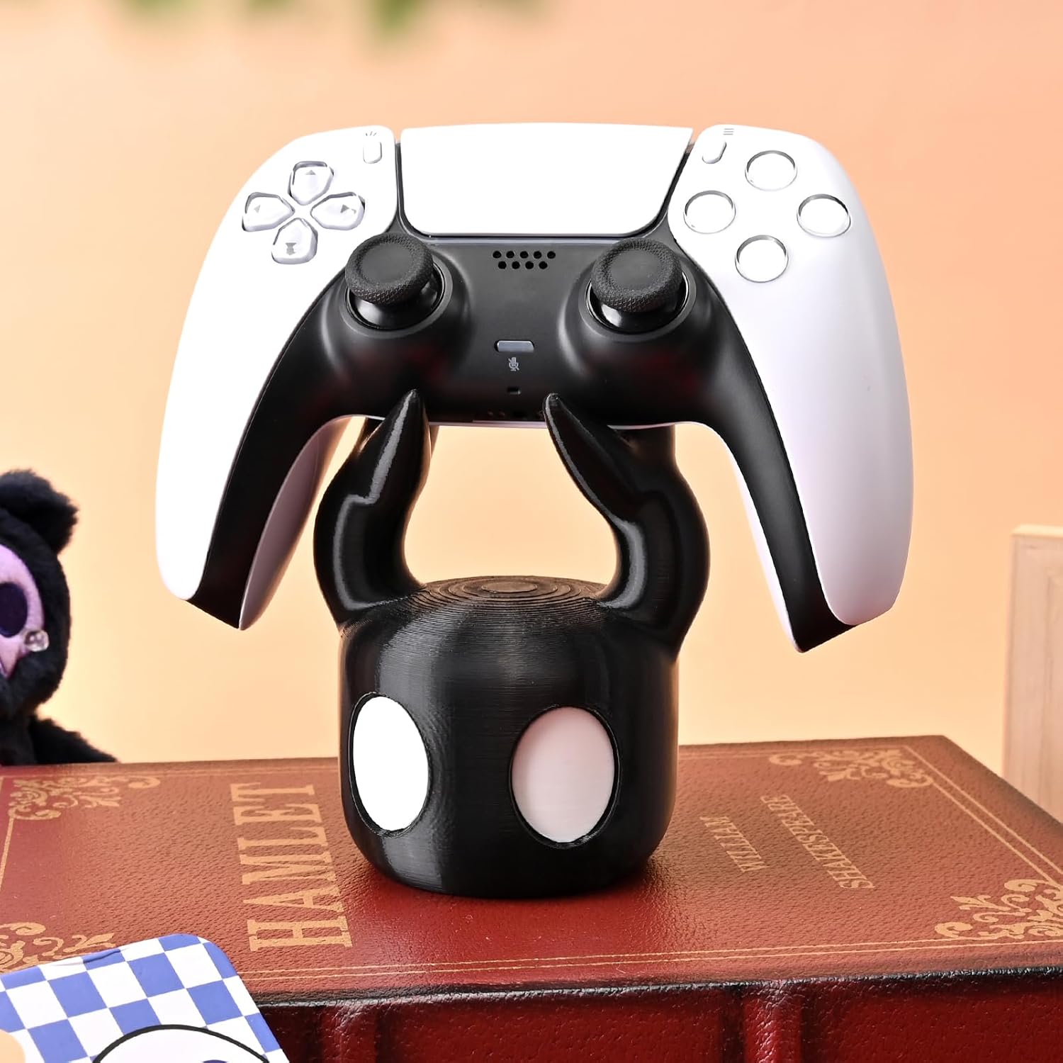 ゲームコントローラーゴーストディスプレイスタンド漫画デザイン - Gaming Console With のレビューと価格